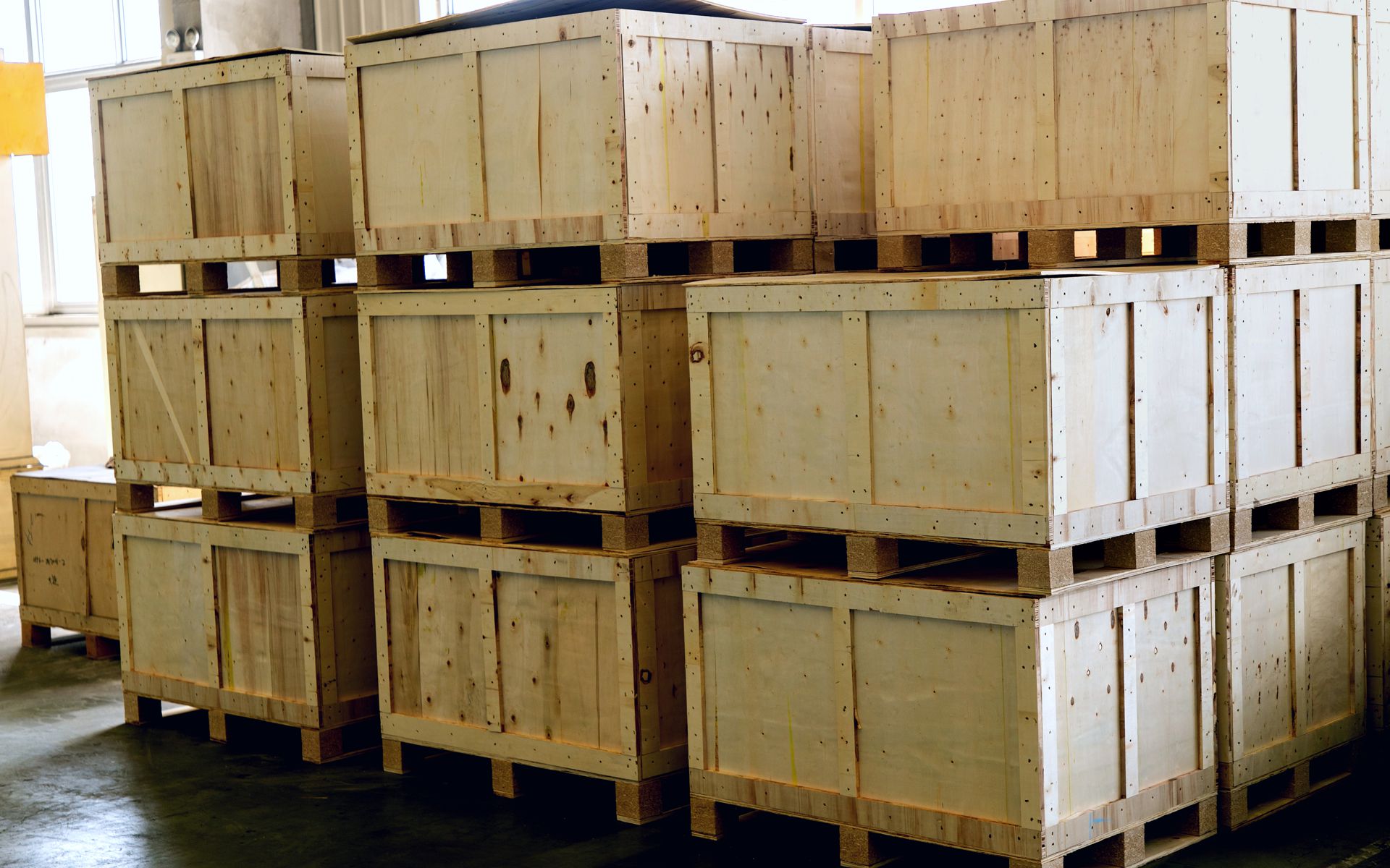 mackay crates